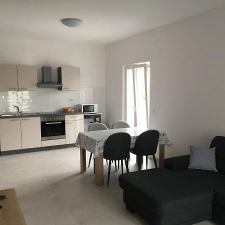 Apartment Urem Biograd Na Moru Exterior foto
