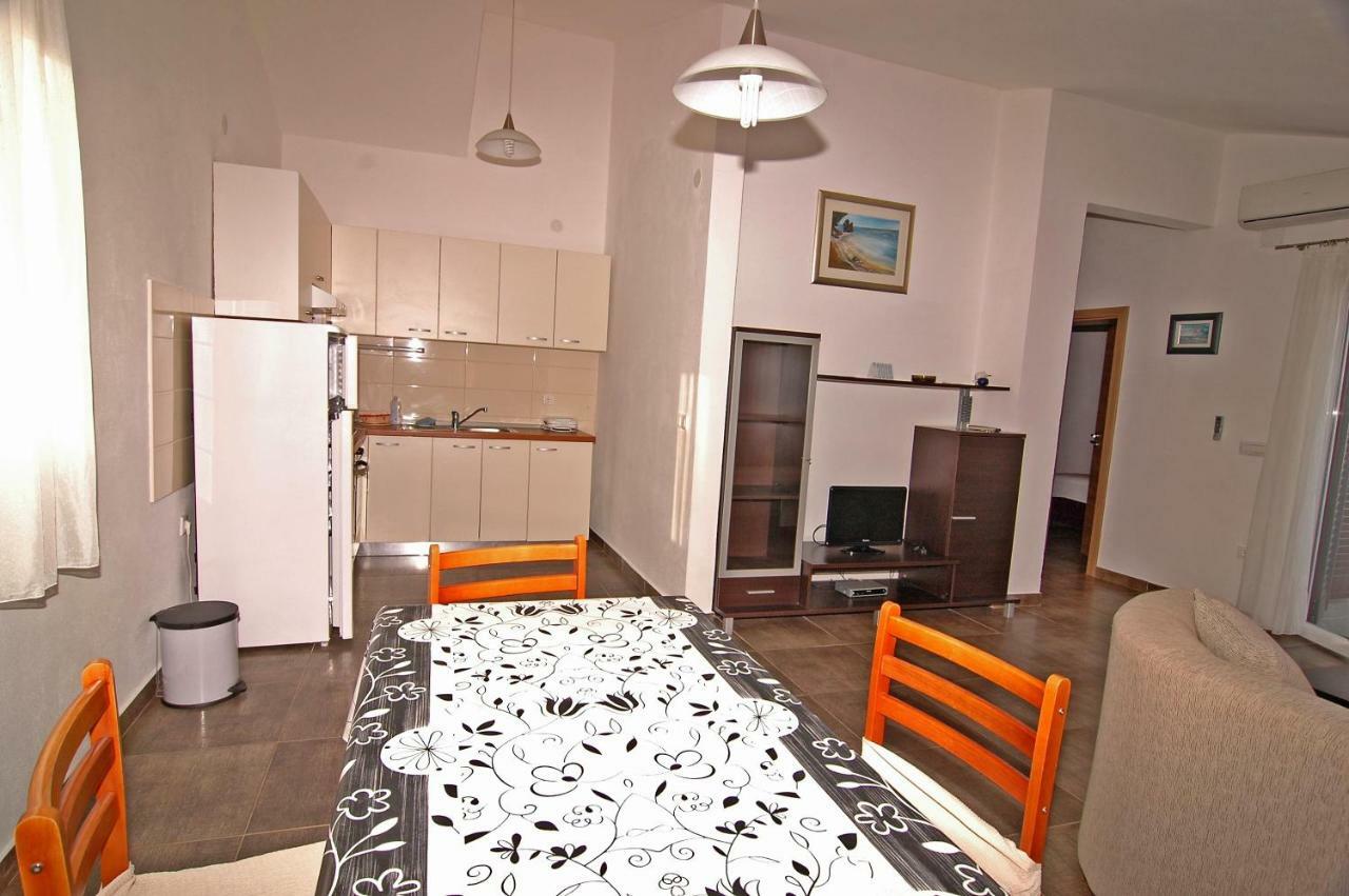 Apartment Urem Biograd Na Moru Exterior foto