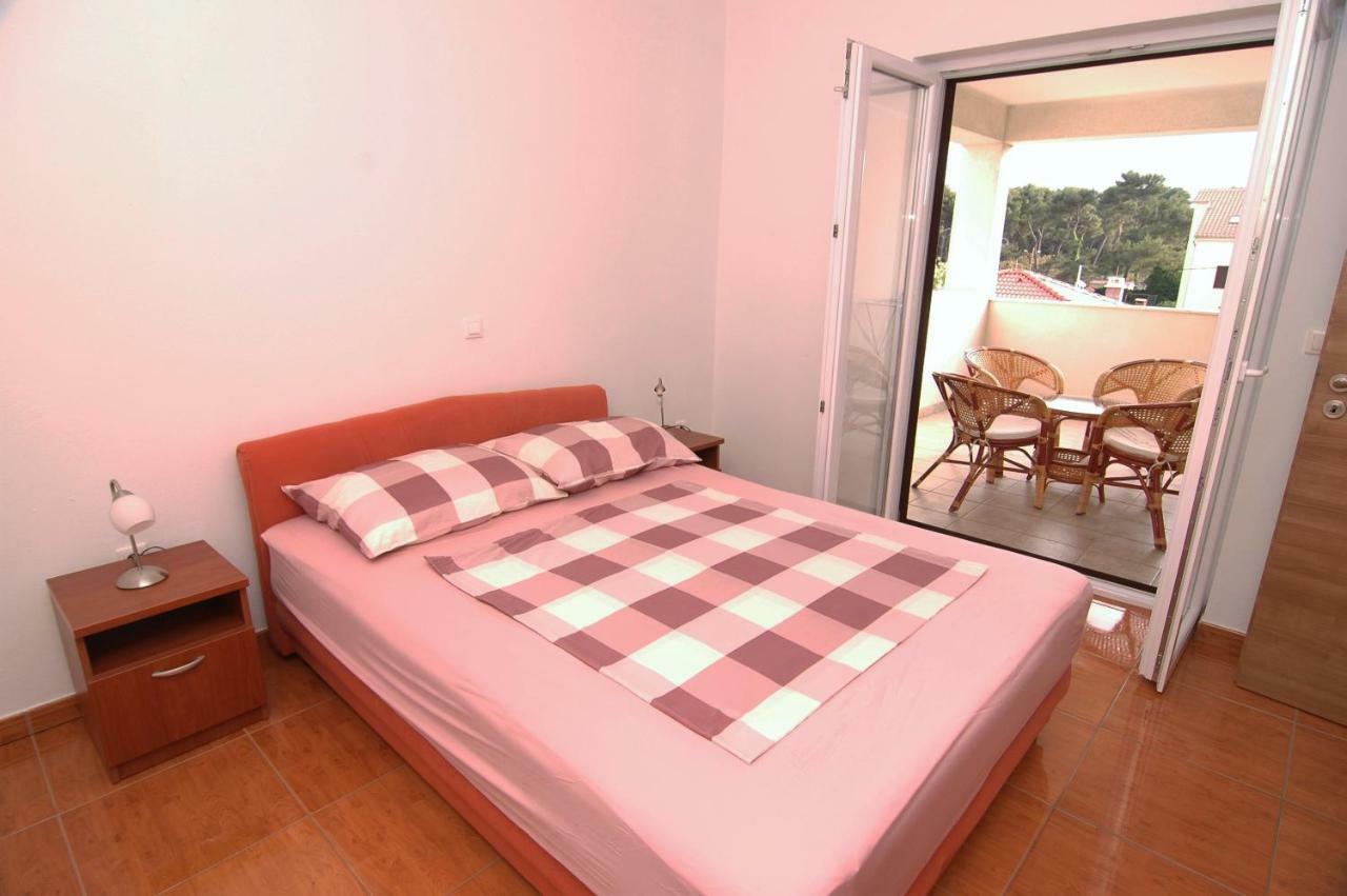 Apartment Urem Biograd Na Moru Exterior foto
